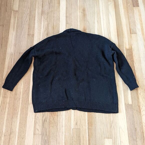 Zara knit black chunky oversized sweater with gold lizard buttons - Picture 3 of 6